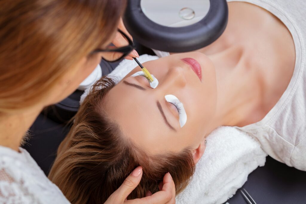 Procedure Eyelashes Extension